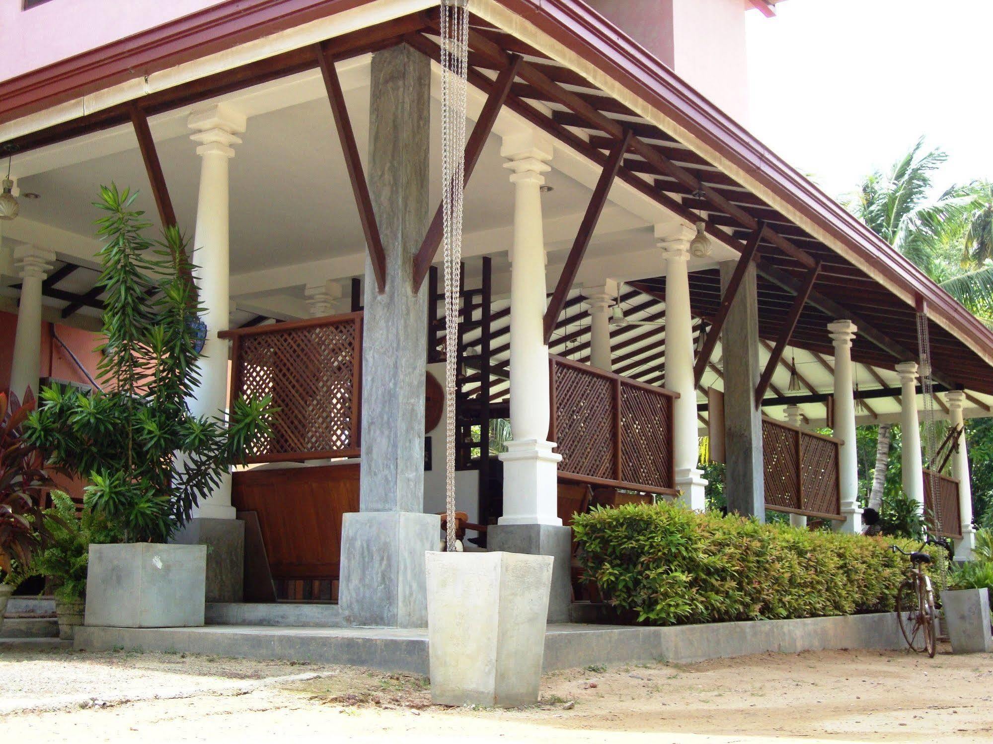 Riverside Cabanas Mirissa Ngoại thất bức ảnh